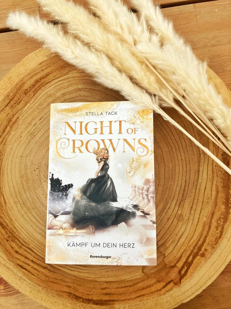 Mehr über den Artikel erfahren //Rezension// Night of Crowns – Kämpfe um dein Herz