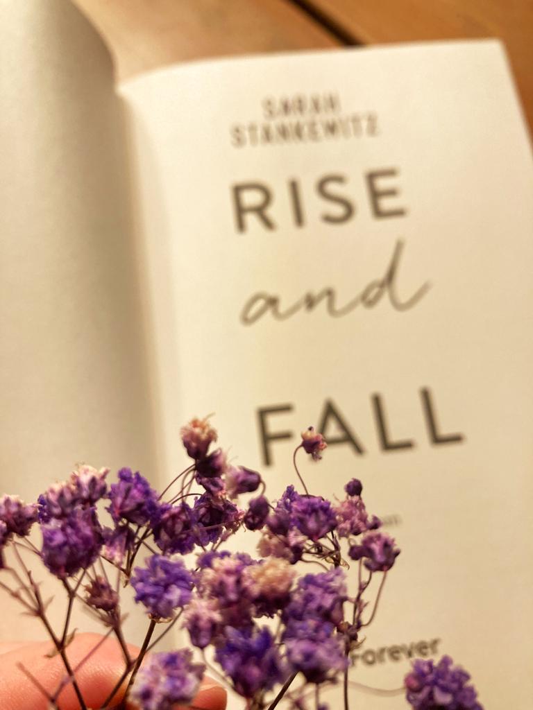 Mehr über den Artikel erfahren //Rezension// Rise & Fall – Sarah Stankewitz