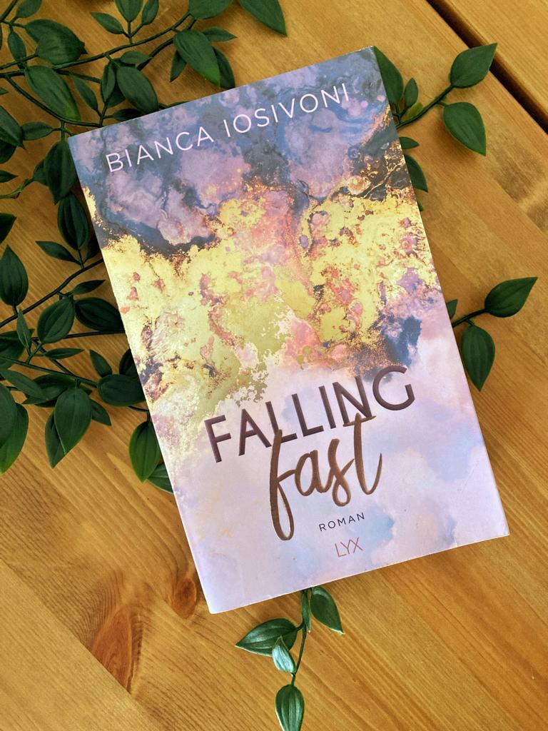 Mehr über den Artikel erfahren //Rezension// Falling Fast – Bianca Iosivoni