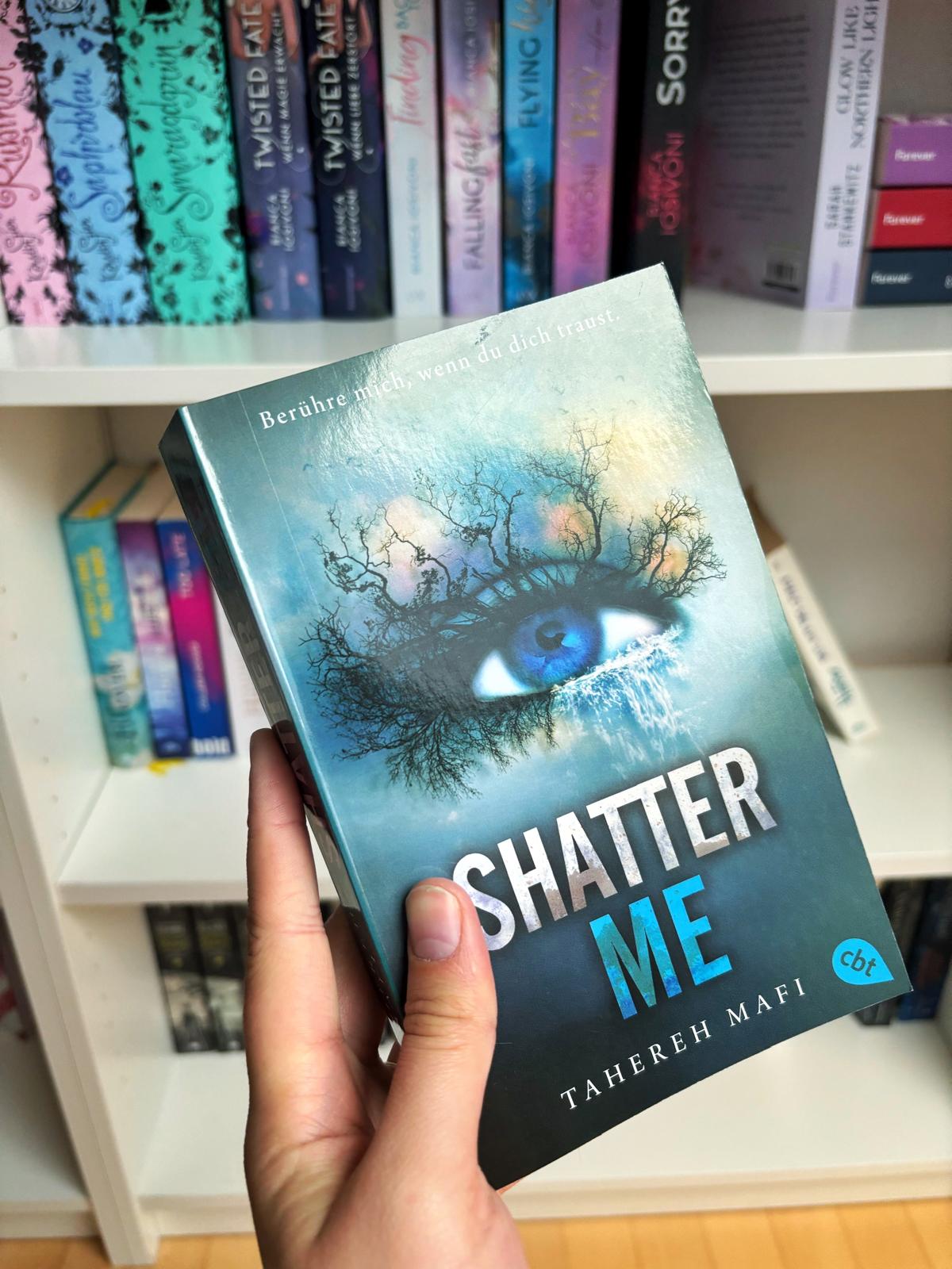 Mehr über den Artikel erfahren //Rezension// Shatter me – Tahereh Mafi